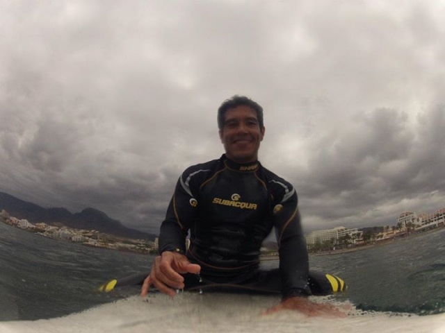  Become a surfer 
